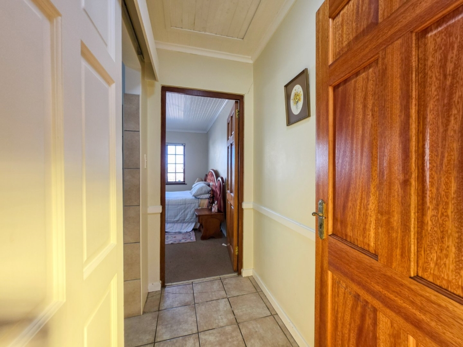 4 Bedroom Property for Sale in Stilbaai Wes Western Cape